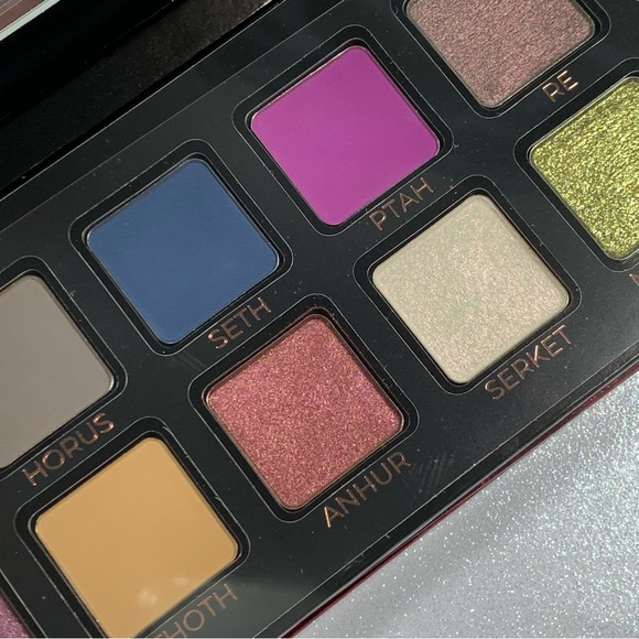 Adept Amunet Dark Eyeshadow Palette - Picture 3 of 7